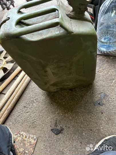 Канистра 20 литров железная