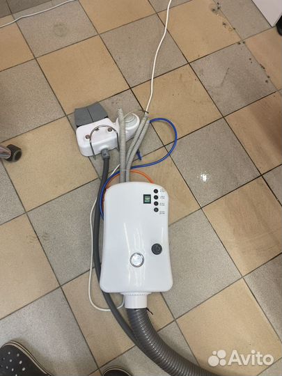 Стоматолгичекое кресло