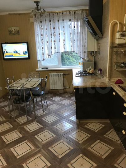 2-к. квартира, 40 м², 3/9 эт.