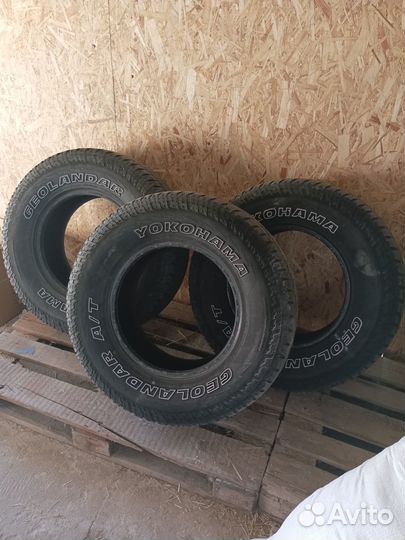 Yokohama Geolandar A/T G015 265/70 R16