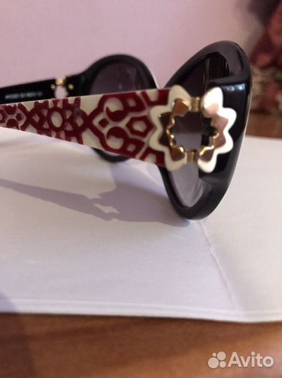 Солнцезащитные очки