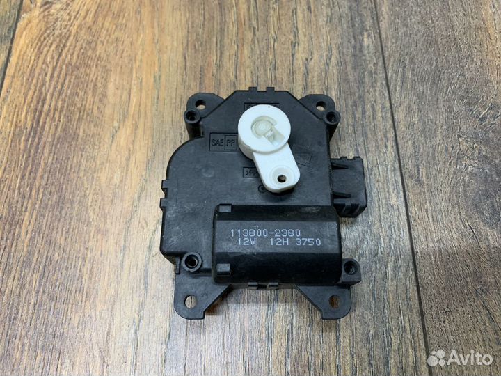 Mitsubishi Pajero IV Моторчик заслонки отопителя