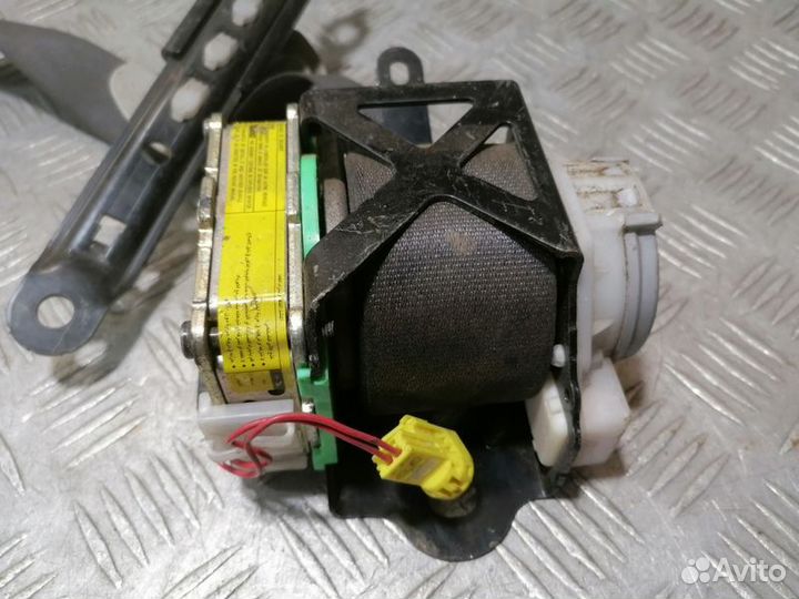 Ремень безопасности передний правый Toyota Corolla