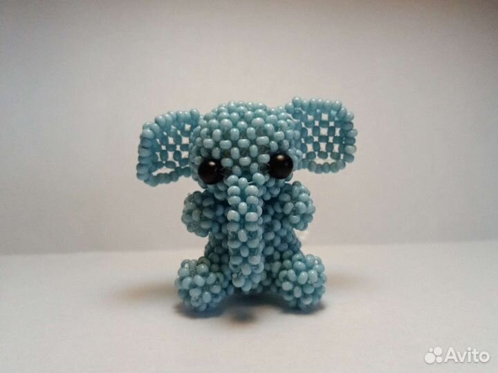 Фигурка слоника из бисера