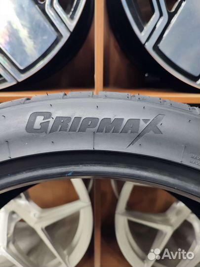 Gripmax SureGrip Pro Sport 275/40 R22 и 315/35 R22 107Y