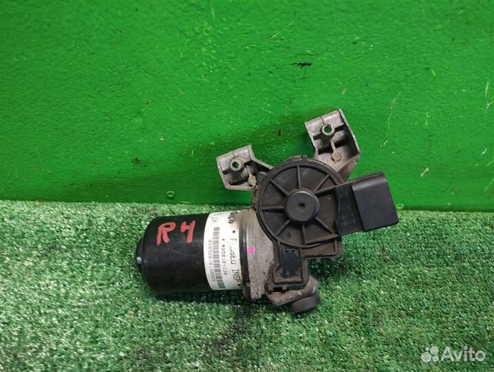 Мотор стеклоочистителя передний Land Rover Discov