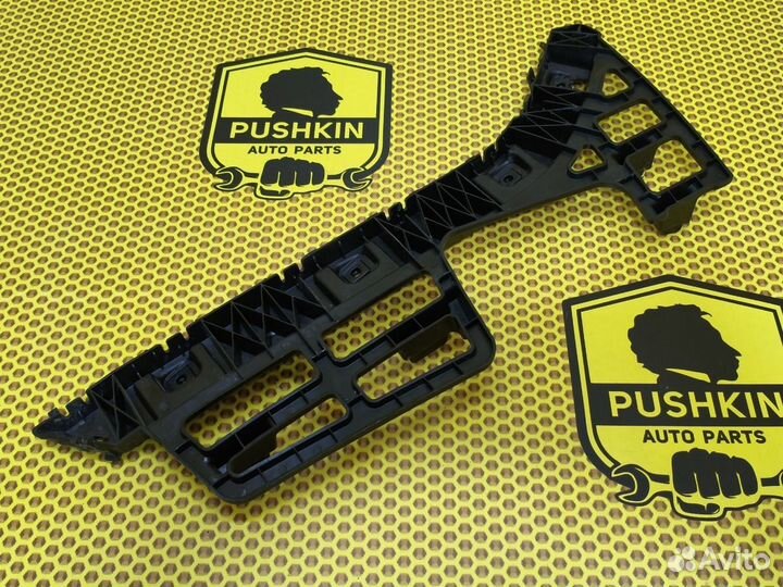 Кронштейн бампера задний левый Hyundai I30 PD G4LG