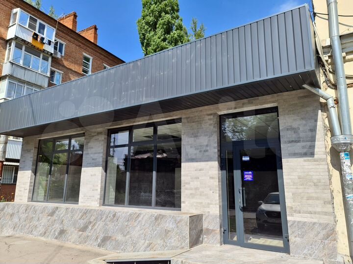 Отдельно стоящее, угловое помещение 174 м²