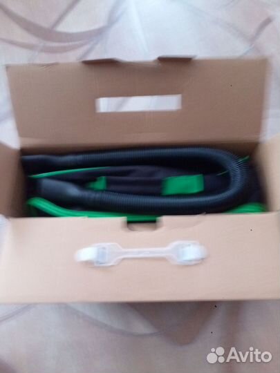 Автомобильный пылесос