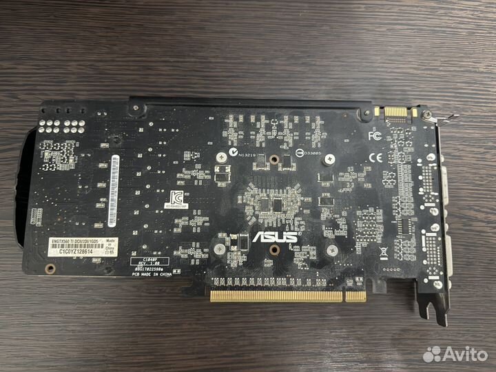 Видеокарта Asus GTX560Ti