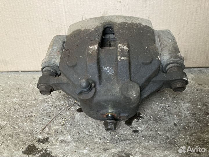 Суппорт тормозной Kia Ceed JD передний правый FR