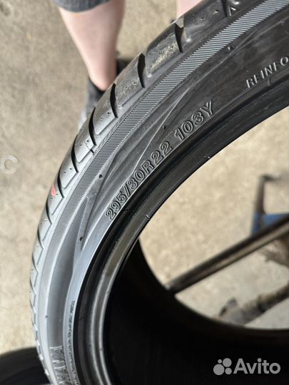 Yokohama Advan ST V802 295/30 R22