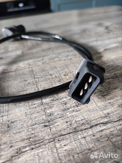 Датчик частоты вращения