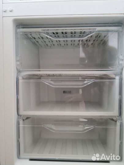 Холодильник Indesit