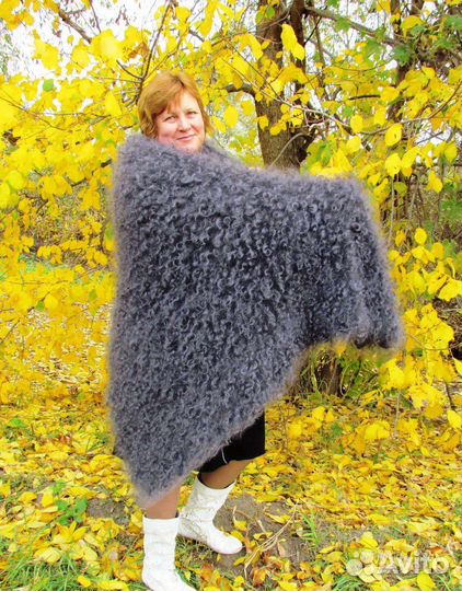 Пуховая косынка колечками)