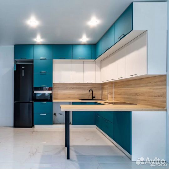 Кухонный гарнитур под заказ. Уугловой гарнитур