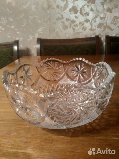 Хрустальная ваза