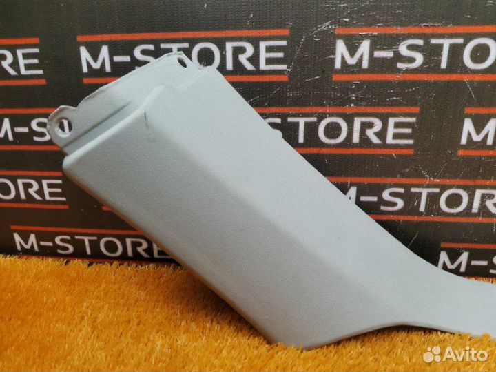 Обшивка стойки задняя правая Mercedes-Benz M-Class