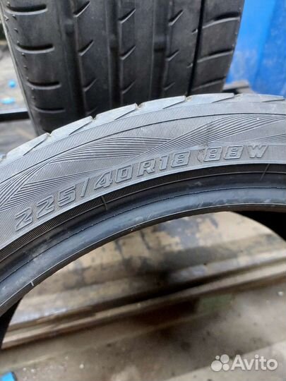 Yokohama Advan Sport V105 225/40 R18 88W