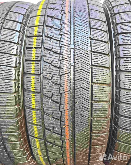 Bridgestone Blizzak VRX 215/55 R17 94S