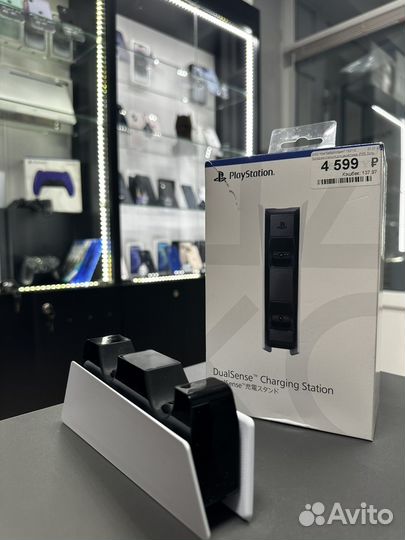 Зарядная станция для геймпадов ps5