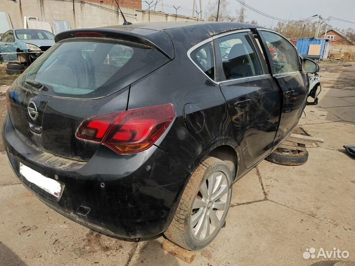 В разборе Opel Astra J 2011 A16XER АКПП