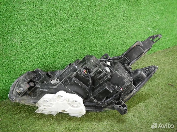 Фара правая Nissan Murano