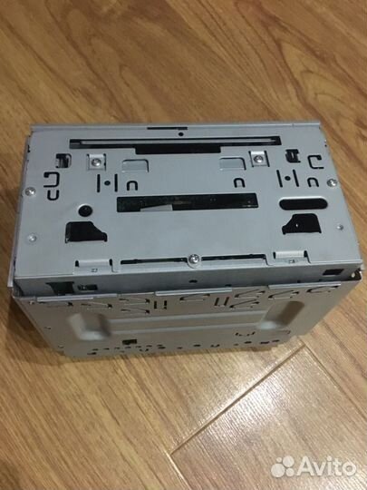 Продам магнитолу на Митсубиси Лансер 10