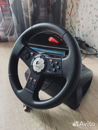Игровой руль logitech
