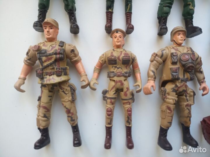 Игрушки солдатики