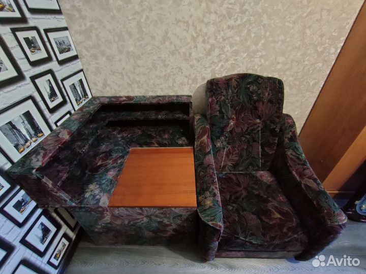 Кресло и уголок