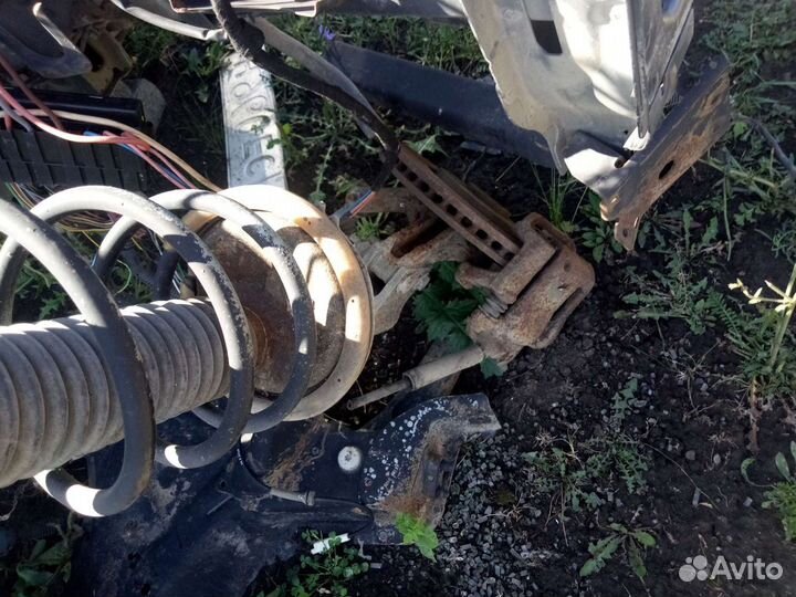 Кулак поворотный Citroen C4 ситроен