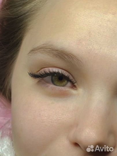 Наращивание ресниц брови