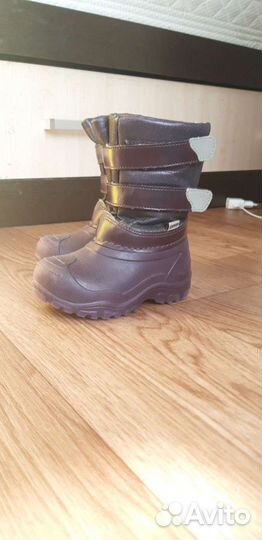 Платье, сапоги