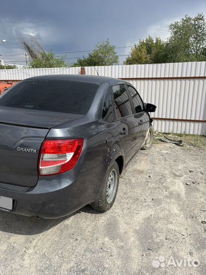 LADA Granta 1.6 МТ, 2017, битый, 148 000 км