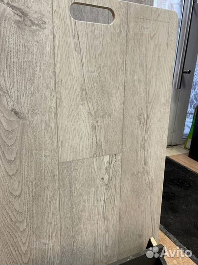 Кварц виниловый ламинат