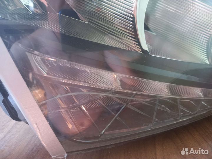 Фара правая skoda rapid 2