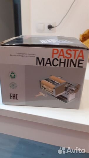 Машинка для раскатки теста и приготовления равиоли