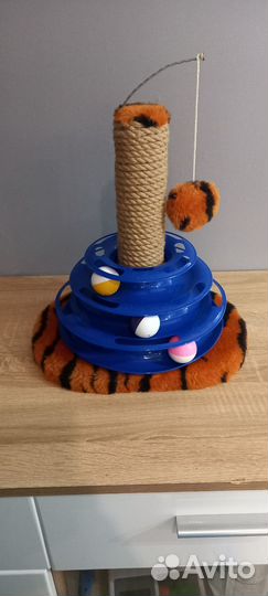 Когтеточка и игрушка для кошек и котят