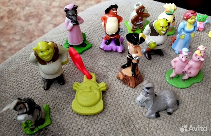 Игрушки из Киндер-Сюрприз: Винкс,Пикси,Шрек