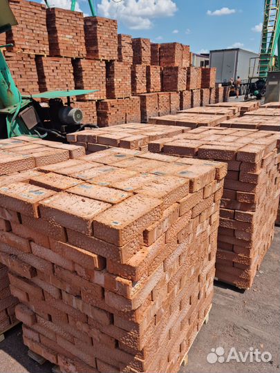 Кирпич цокольный красный М125