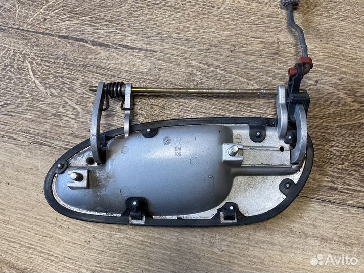 Opel omega b задняя правая ручка двери