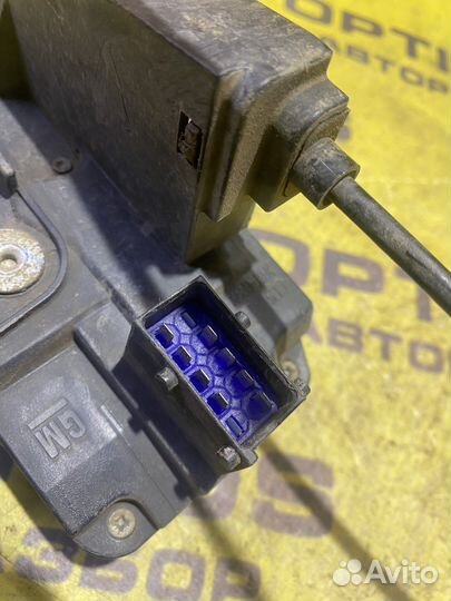 Передний левый замок Opel Astra G