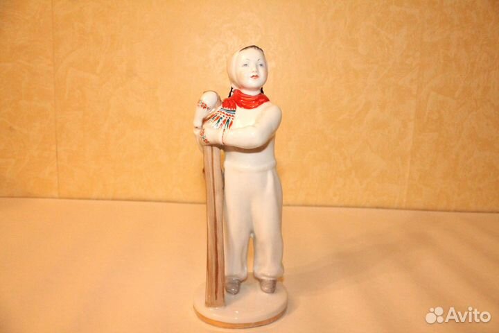 Статуэтка майская ночь