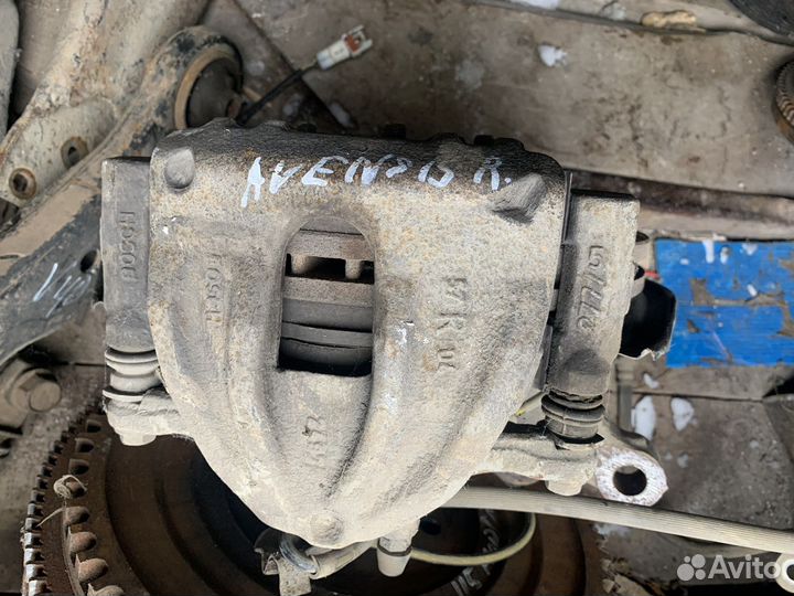 Тойота авенсис т250 суппорта передние