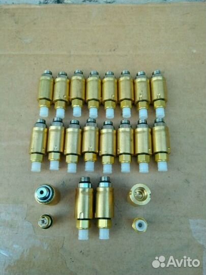 Клапан пневмостойки VW Туарег Порш Каен Ауди Q7