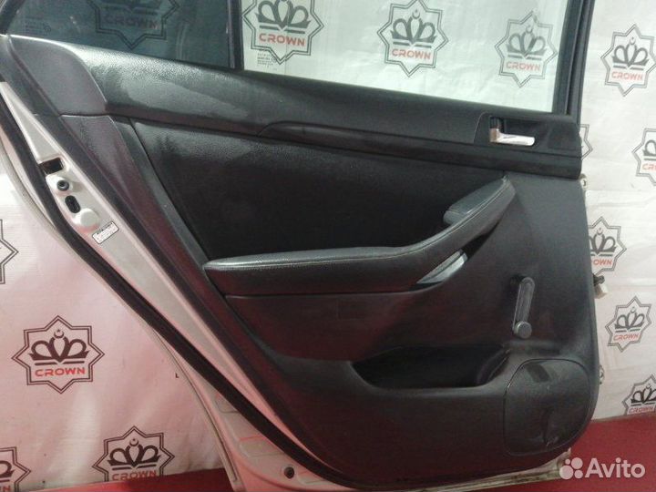 Облицовка двери задняя левая Toyota Avensis Т250