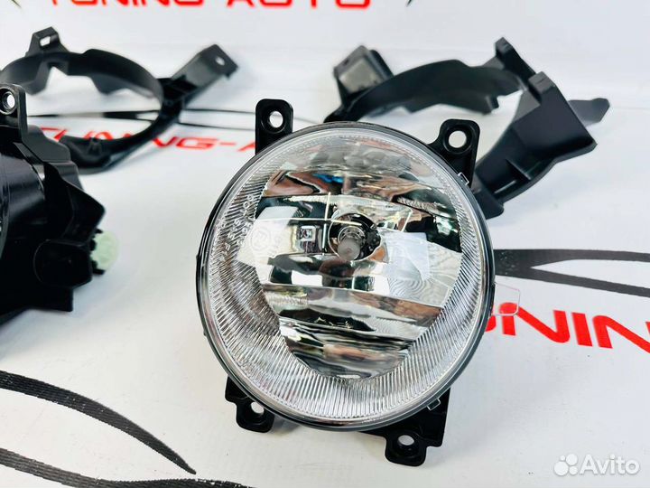 Противотуманные фары Toyota RAV4 (XA 40 ) D0814