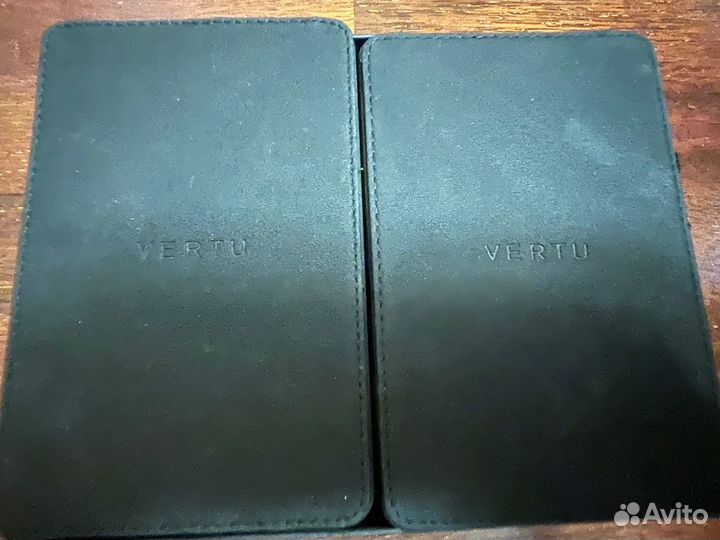 Телефон Vertu Signature Gold на запчасти