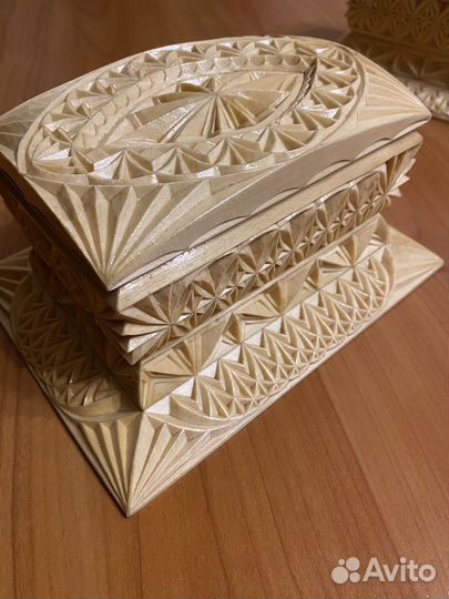 Шкатулка из дерева ручной работы